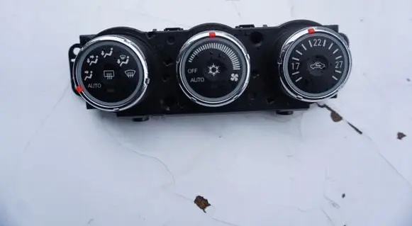 Mitsubishi Outlander Climate control unit