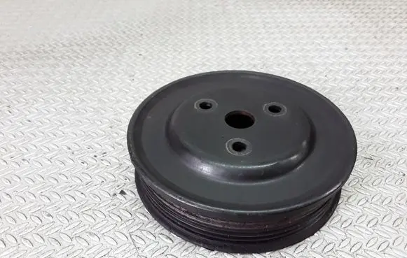 Opel Astra H Water pump pulley 