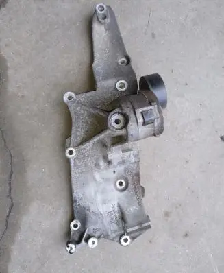 Ford Galaxy A/C compressor mount bracket DS7Q8D611AH