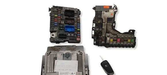 Citroen C4 II Engine ECU kit and lock set 9665878280 9674921680 9644692380