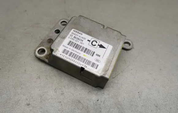 Nissan Almera Tino Airbag control unit/module 988204U400 0285001361
