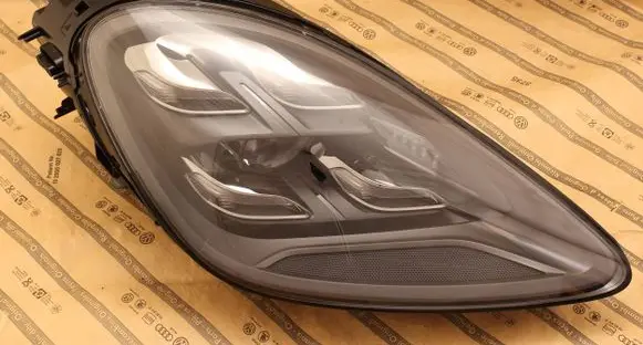 Porsche Cayenne (9Y0 9Y3) Headlight/headlamp 9Y0941036J