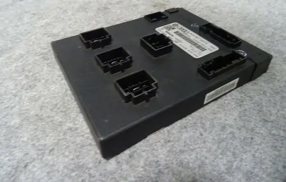 Audi A8 S8 D4 4H Comfort/convenience module 4H0907063D