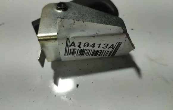 Engine bonnet (hood) release handle