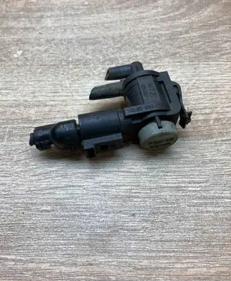 Audi A4 S4 B7 8E 8H Turbo solenoid valve 1J0906283C WithPlug