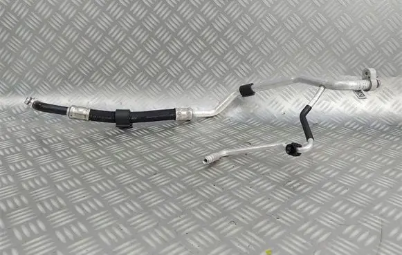 Audi Q8 Air conditioning (A/C) pipe/hose 4M1816740