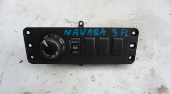Nissan Navara D40 Tailgate/trunk/boot open switch SKO62591