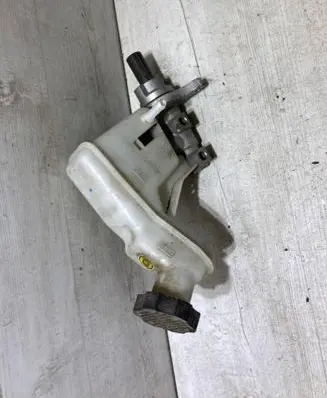 Hyundai ix35 Master brake cylinder