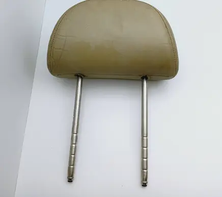 Skoda Superb B5 (3U) Front seat headrest