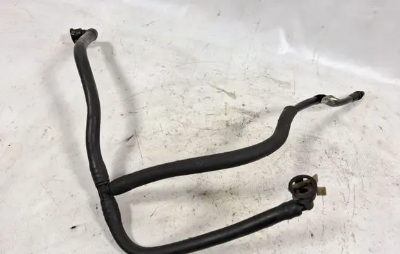 Ford Explorer Breather hose/pipe