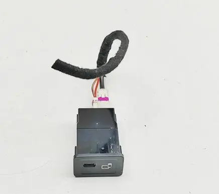 Mercedes-Benz GLB x247 USB socket connector A2478203802