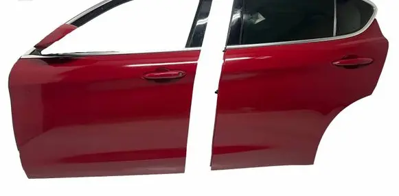 Alfa Romeo Stelvio Front door 