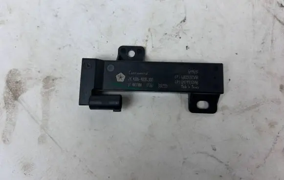 Dodge Durango III Aerial antenna amplifier 68051315AB