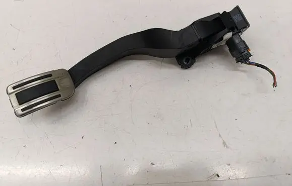 Opel Grandland X Accelerator throttle pedal 9843676480