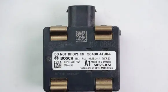 Nissan Qashqai Distronic sensor radar 284384EJ0A 0203300163