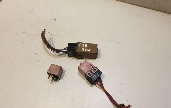 BMW 5 E39 Other relay 8384505 8365326