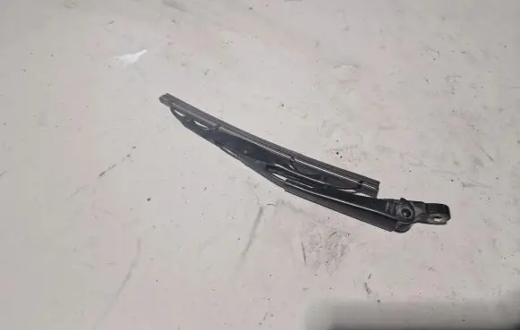 Buick Encore I Rear wiper blade arm