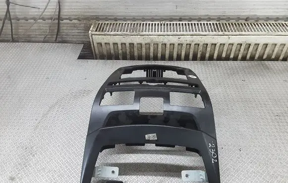 SsangYong Rexton Radio/GPS head unit trim 7652008B00