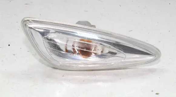 KIA Xceed Front fender indicator light 