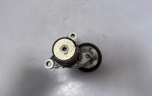 Ford Focus Generator/alternator belt tensioner CM506A228