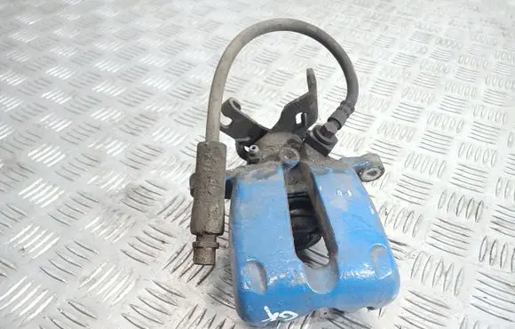 Opel Insignia A Rear brake caliper