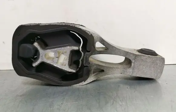 Peugeot 508 Engine mount bracket 9811786680