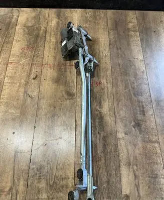 Front wiper linkage and motor