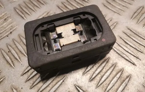 Mercedes-Benz E W210 Rain sensor 2108205710