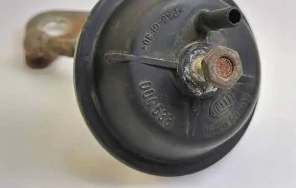 Audi A8 S8 D2 4D Vacuum valve 004538 071907327