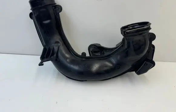 Volvo XC60 Air intake duct part 31370120