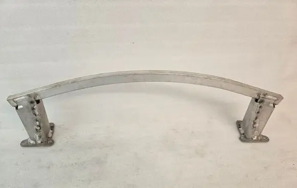 Front bumper mounting bracket