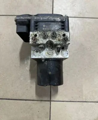 BMW 5 E60 E61 ABS Pump 6783362 6783360 ECU34526
