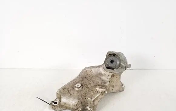 Mercedes-Benz C W205 Engine mounting bracket A1772230104