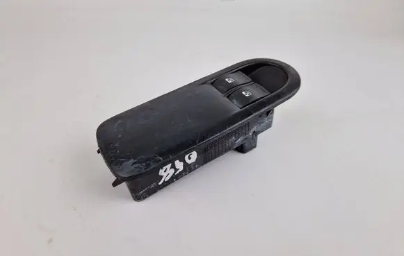 Renault Megane II Electric window control switch 156018090