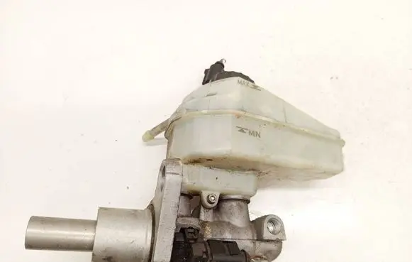 Skoda Octavia Mk2 (1Z) Master brake cylinder 03350886361