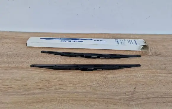 Hyundai Pony Windshield/front glass wiper blade 9999X-24301