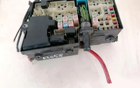 Volvo V50 Fuse box set 518818000