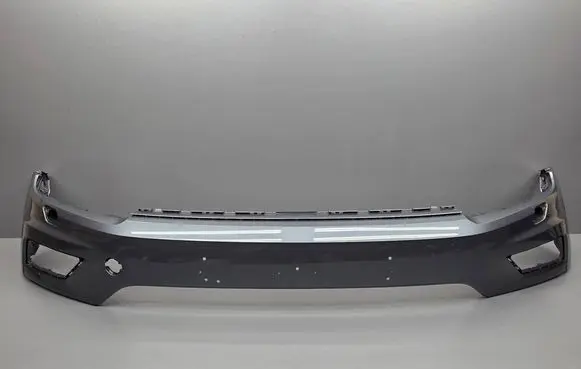 Volkswagen Tiguan Front bumper 5NN807221