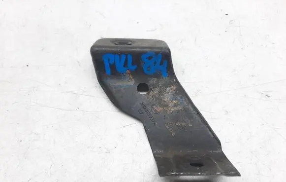 Skoda Superb B5 (3U) Fender mounting bracket 3U0821237A