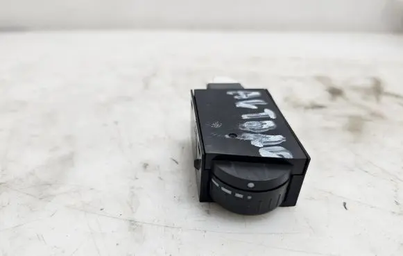 Subaru Outback Headlight level height control switch