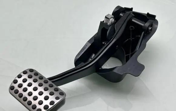 Mercedes-Benz GLC X253 C253 Brake pedal A2052920515 2925