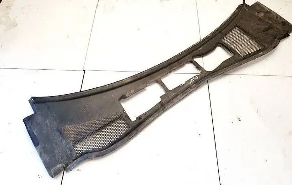 Skoda Superb B5 (3U) Wiper trim 