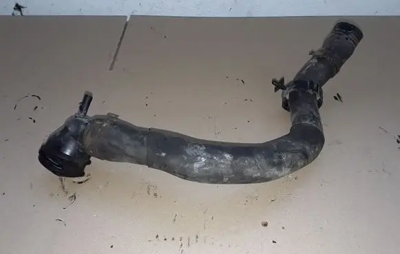 Volkswagen PASSAT B6 Engine coolant pipe/hose 3C0122291