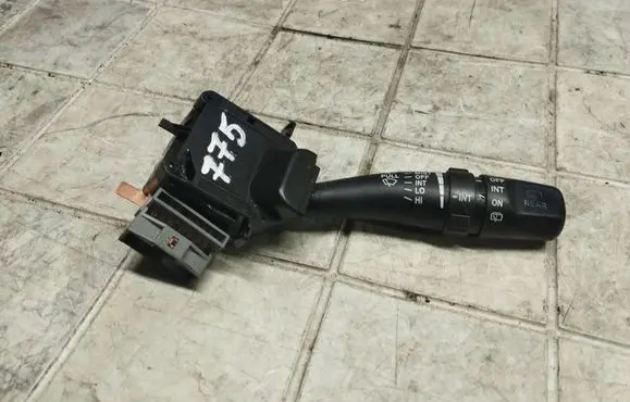 KIA Sportage Wiper control stalk 621W05200