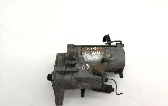 Toyota Yaris Starter motor 2810033040