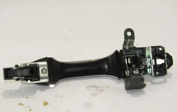 Honda CR-V Front door exterior handle