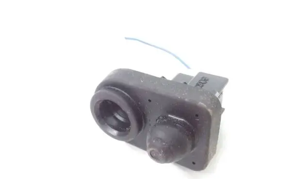 Nissan Pulsar Front door sensor 5D2G