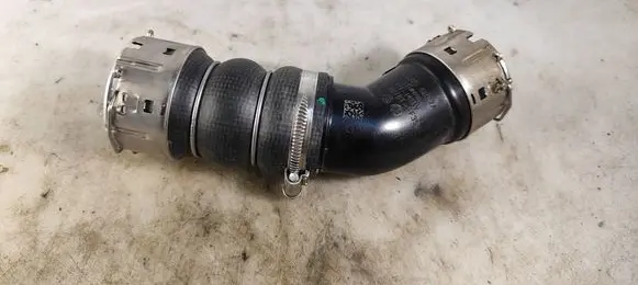 Air intake hose/pipe