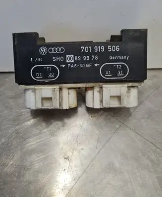 Coolant fan relay