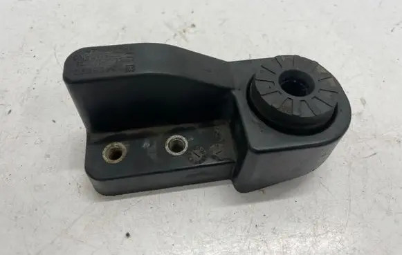Radiator support slam panel bracket